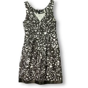 Banana Republic Silk Dress Sz 8 Sleeveless V Neck Pockets Midi Brown Abstract Ne